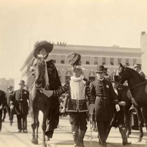 [Queen Virgilia on horseback at Union Square, Parade from Portola Festival, October 19-23, 1909]