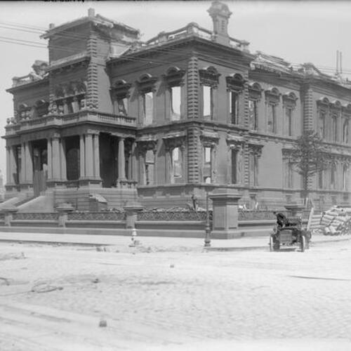 [Flood Mansion after 1906 earthquake and fire]
