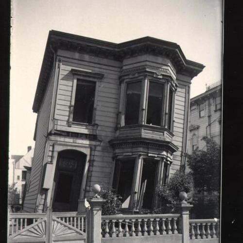 [Residence destroyed by the 1906 earthquake and fire]