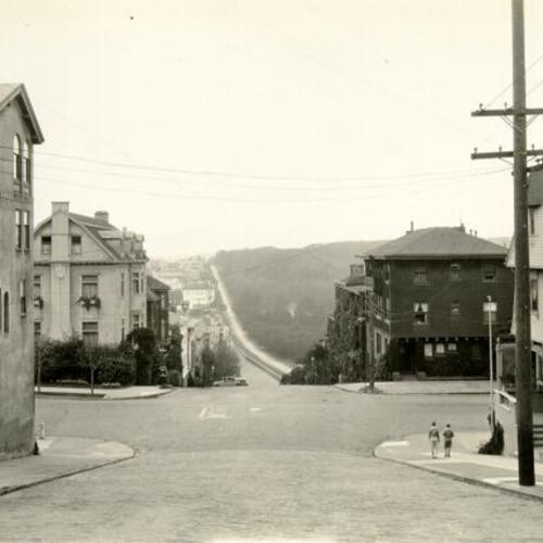 [Pacific Avenue between Presidio and Lyon streets, looking west]