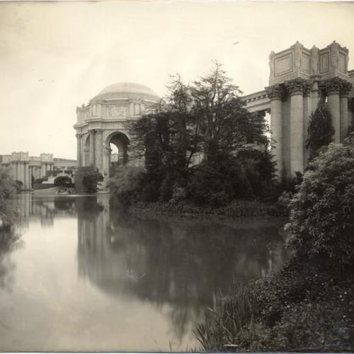[Palace of Fine Arts showing Lagoon and Part of the Rotunda and the Colonnades]