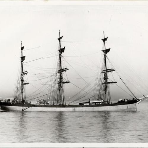 [Sailing ship "Lowther Castle"]