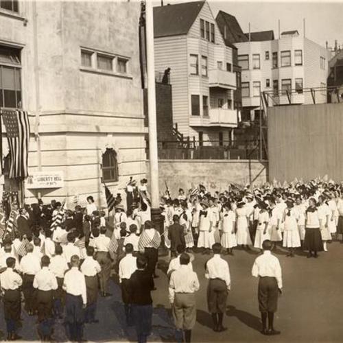 [Liberty Bell petition day at San Francisco school, Panama-Pacific International Exposition]