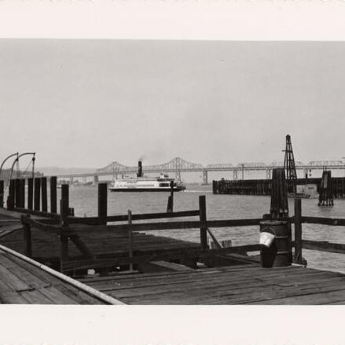 [View from the dock of the ferryboat "Berkeley" with the Bay Bridge in the background]