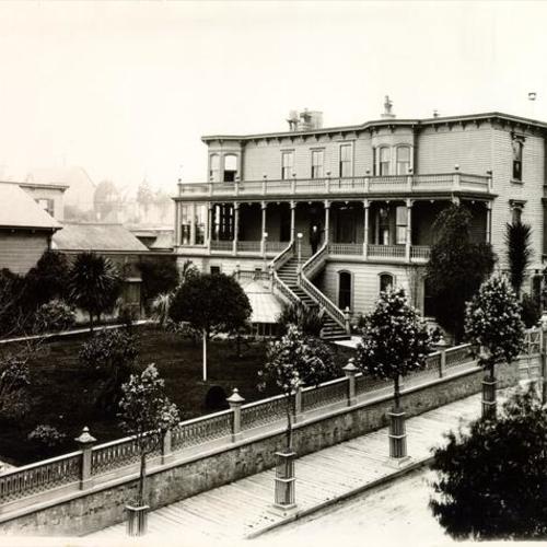 Old Millen Griffith home atop Rincon Hill, San Francisco