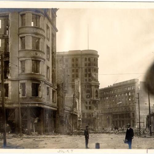[Wreckage on Eddy Street, east of Mason, after the earthquake and fire of 1906]