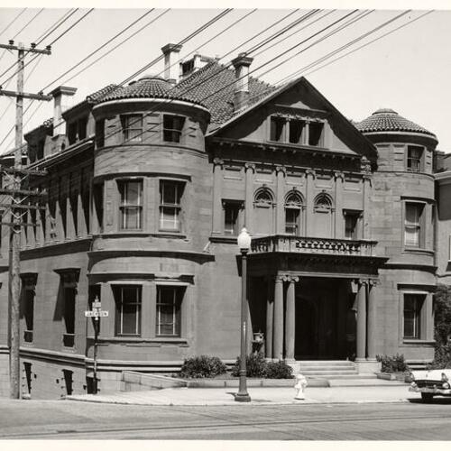 [Exterior of California Historical Society on the corner of Laguna and Jackson streets]