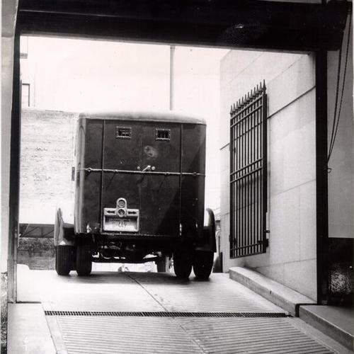 [Armored truck leaving the Federal Reserve Bank of San Francisco]