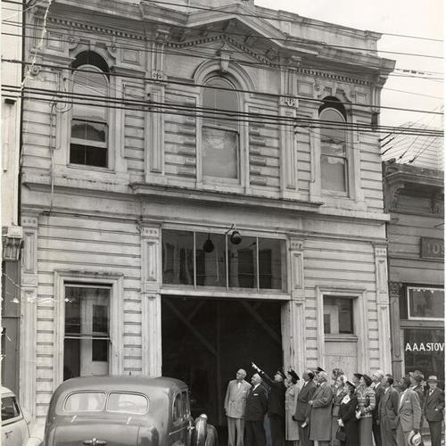 [Members of the San Francisco Planning and Housing Association visiting No. 14 Engine firehouse at 1051 McAllister Street]