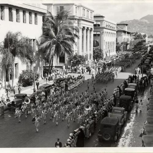 [Procession for Father Damien, Priest of Molokai in Honolulu]