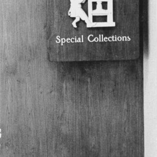 [Sign for Rare Books and Special Collections department at Main Library]