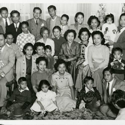 [Filipino families at gathering on Fillmore Street at home of Geronimo]