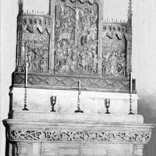 [New altar in Grace Cathedral presented by Mrs. William H. Crocker]