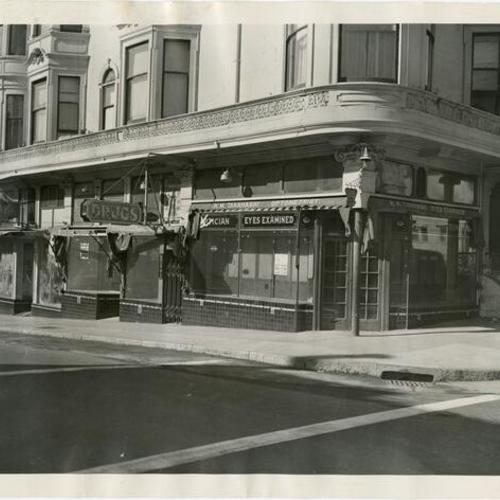 [Japanese-American owned optometry business on Post Street, shut down due to internment of Japanese-Americans]