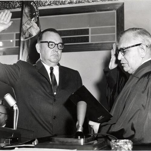 [Edmund Brown with Chief Justice Phil Gibson]