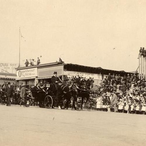 [President Taft and escort at Van Ness Avenue, October 9, 1909]