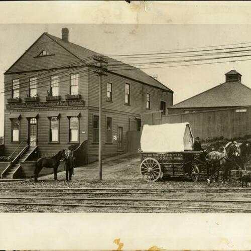 [Original SF/SPCA offices at Alabama and 16th Streets (left)] [graphic]