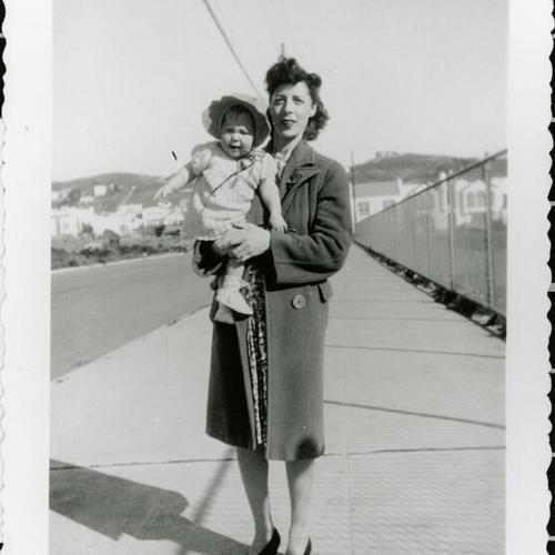 [Eunice and her daughter on 23rd Avenue]