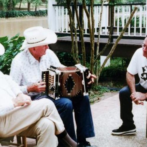 [Musicians at New Orleans Jazz Festival near the bayou at La Fayatte in 1995]