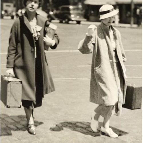 [Two women coping with transit difficulties during general strike]