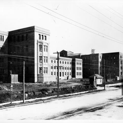 [Exterior view of front of San Francisco General Hospital looking South East]