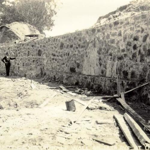 [Golden Gate Heights - rubble wall on 14th Avenue at Ortega Street]
