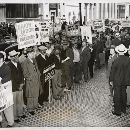 [Longshoremen picketing at a luncheon for Governor Ingram Stainback of Hawaii]