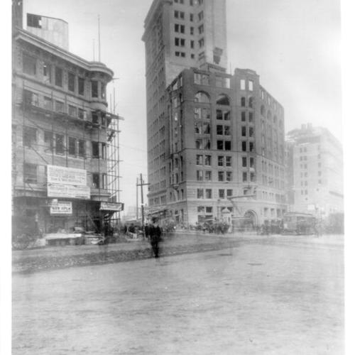 [De Young Building at Market, Geary and Kearny streets, shortly after the earthquake and fire of April, 1906]