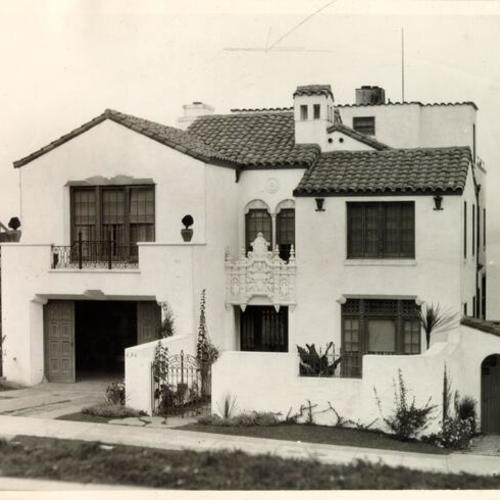 [Exterior of Sea Cliff home.]