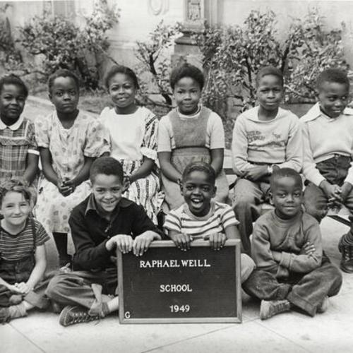 [Class photo of third or fourth grade at Raphael Weill School in 1949]