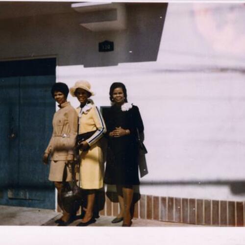 [Dion's aunts, Catherine, Ocell and Josephine, at Catherine's home]