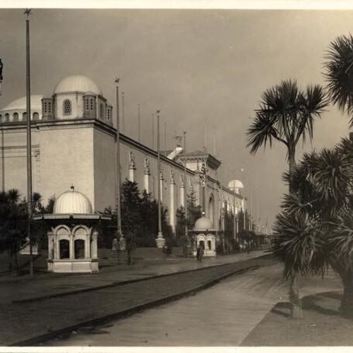 [Avenue of Progress at the Panama-Pacific International Exposition]