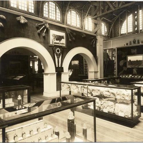 [Exhibits inside the Ohio State Building at the Panama-Pacific International Exposition]