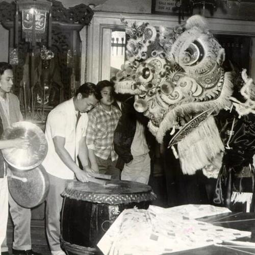 ["Blessing the Lion" ceremony at the Kong Chow Temple, 520 Pine Street]