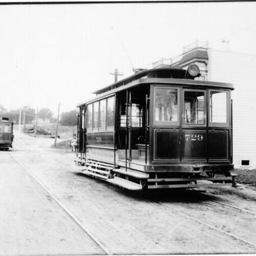 [United Railroad streetcar number 729 at 32nd Avenue and Clement Street]