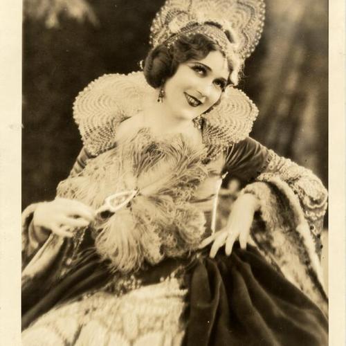 [Publicity still of Mary Pickford from the motion picture "Dorothy Vernon of Hadden Hall"]