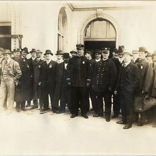 [Chief Murphy and Chief White of the San Francisco Fire Department at a fire drill near the Panama-Pacific International Exposition]