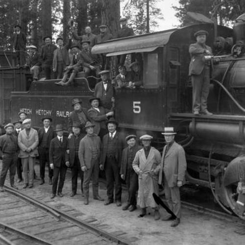 [Visiting Group at Hetch Hetchy in Front of Engine]