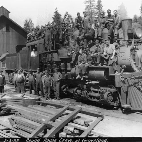 [Hetch Hetchy Railroad #6: Round House Crew at Groveland]