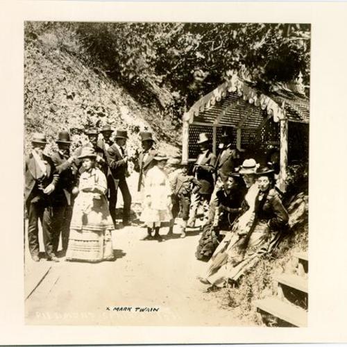 [Mark Twain with a group of people in Piedmont Springs]