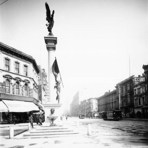 [Native Sons Statue located at Market looking east from Mason street]
