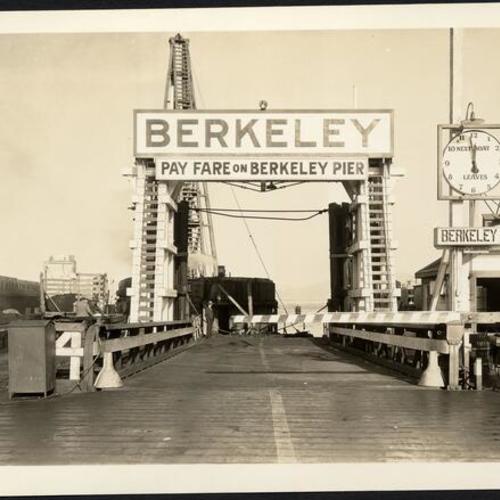 [Golden Gate ferry slip, Berkeley]