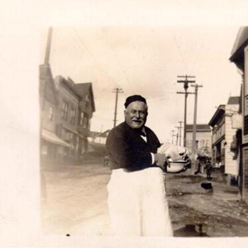[August Straub on Chenery looking east from Diamond Street]