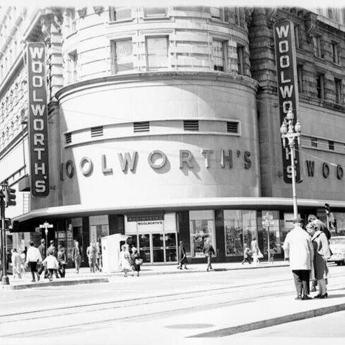 [Exterior of Woolworth's at Powell, Market and Eddy streets]