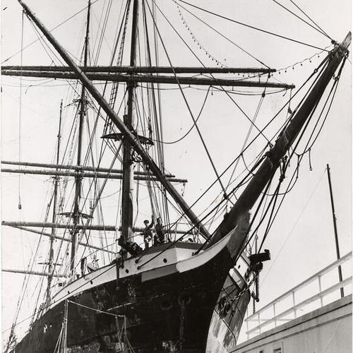 [Sailing ship "Pacific Queen," also known as the "Balclutha"]