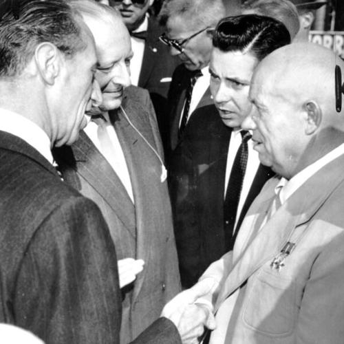 [Harry Bridges shaking hands with Nikita Khrushchev]