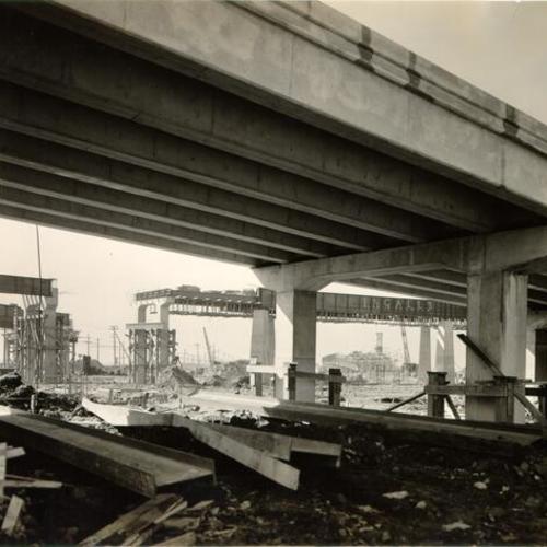 [Construction of the Emeryville approach to the San Francisco-Oakland Bay Bridge]