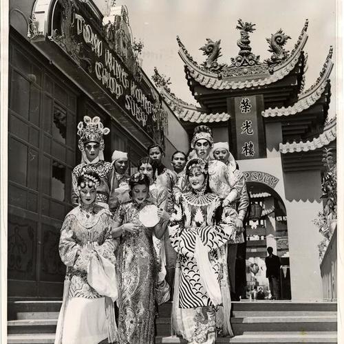 [Chinese actors in full theatrical costume, Golden Gate International Exposition on Treasure Island]
