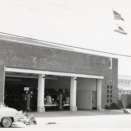 [Exterior of firehouse at 1935 32nd Avenue - Truck Company No. 18]