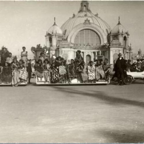 ["Elephant Train" at the Panama-Pacific International Exposition]